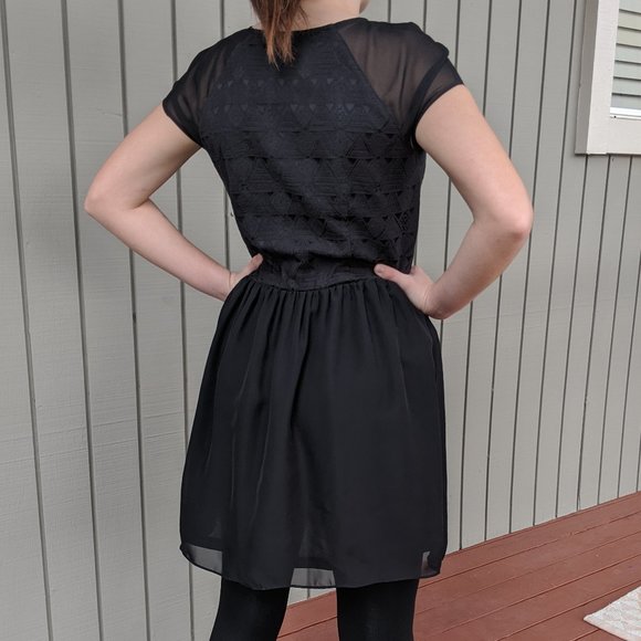 H&M Black Geometric Print Skater Dress, Sz. US 6 - Picture 4 of 5